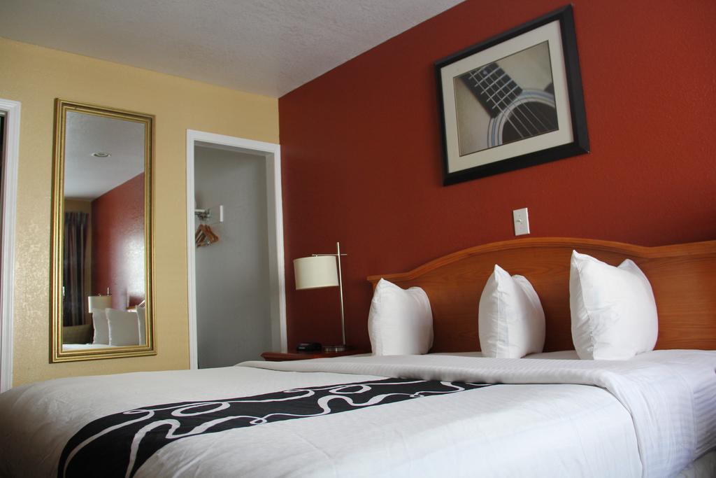 Vista Inn & Suites Beale Street Мемфис Экстерьер фото