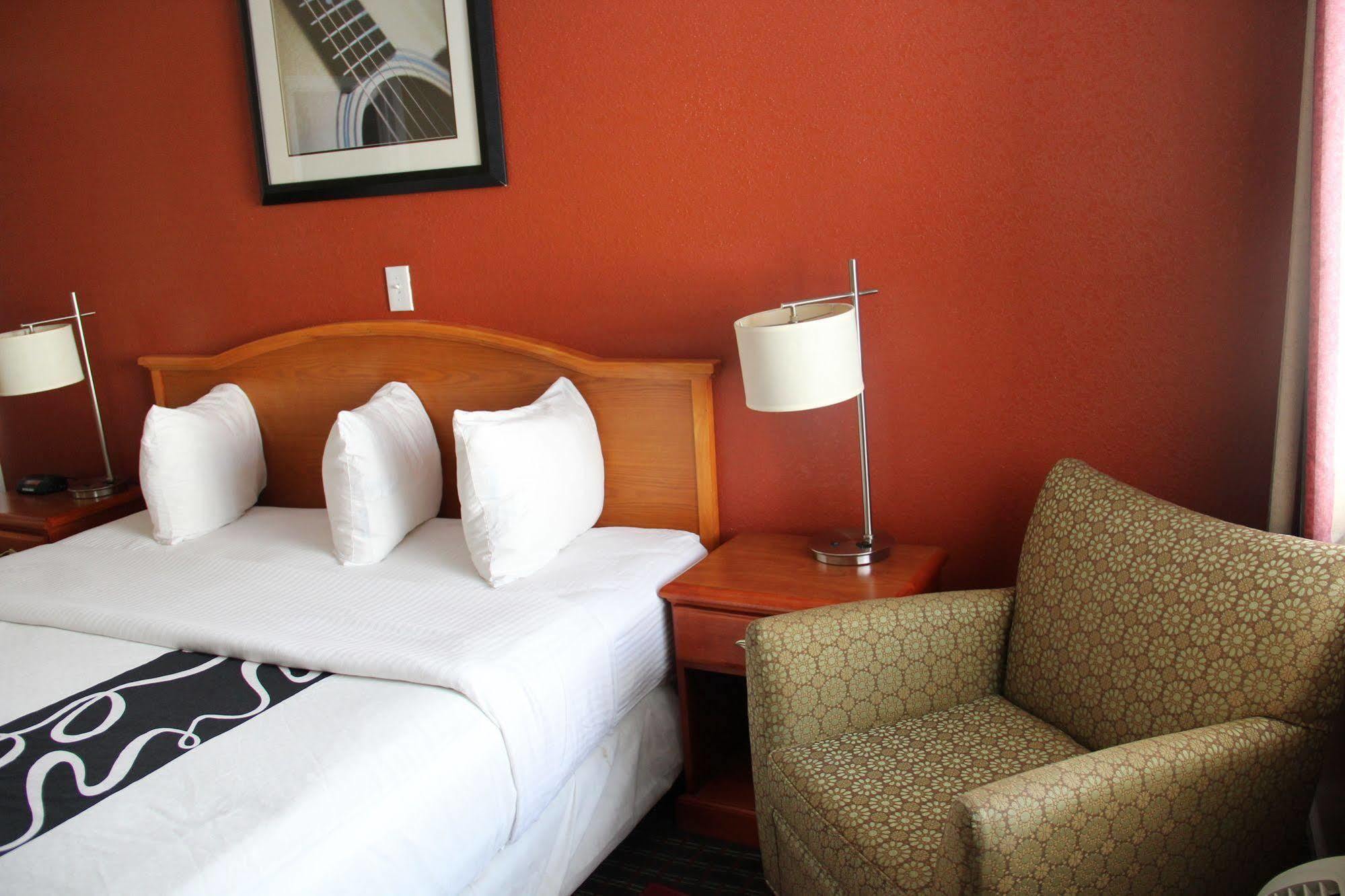 Vista Inn & Suites Beale Street Мемфис Экстерьер фото